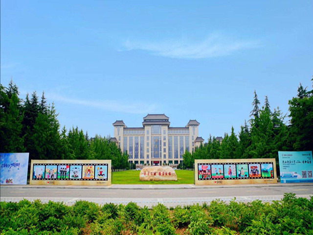 毕业展板.jpg 毕业展板.jpg